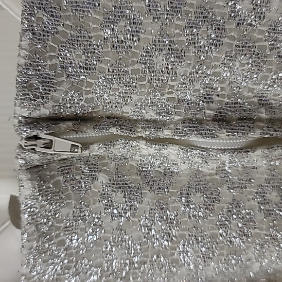 Tease Me Juniors Metalic and Lace Spaghetti Strap Formal Dress, Size 3 - Picture 5 of 9